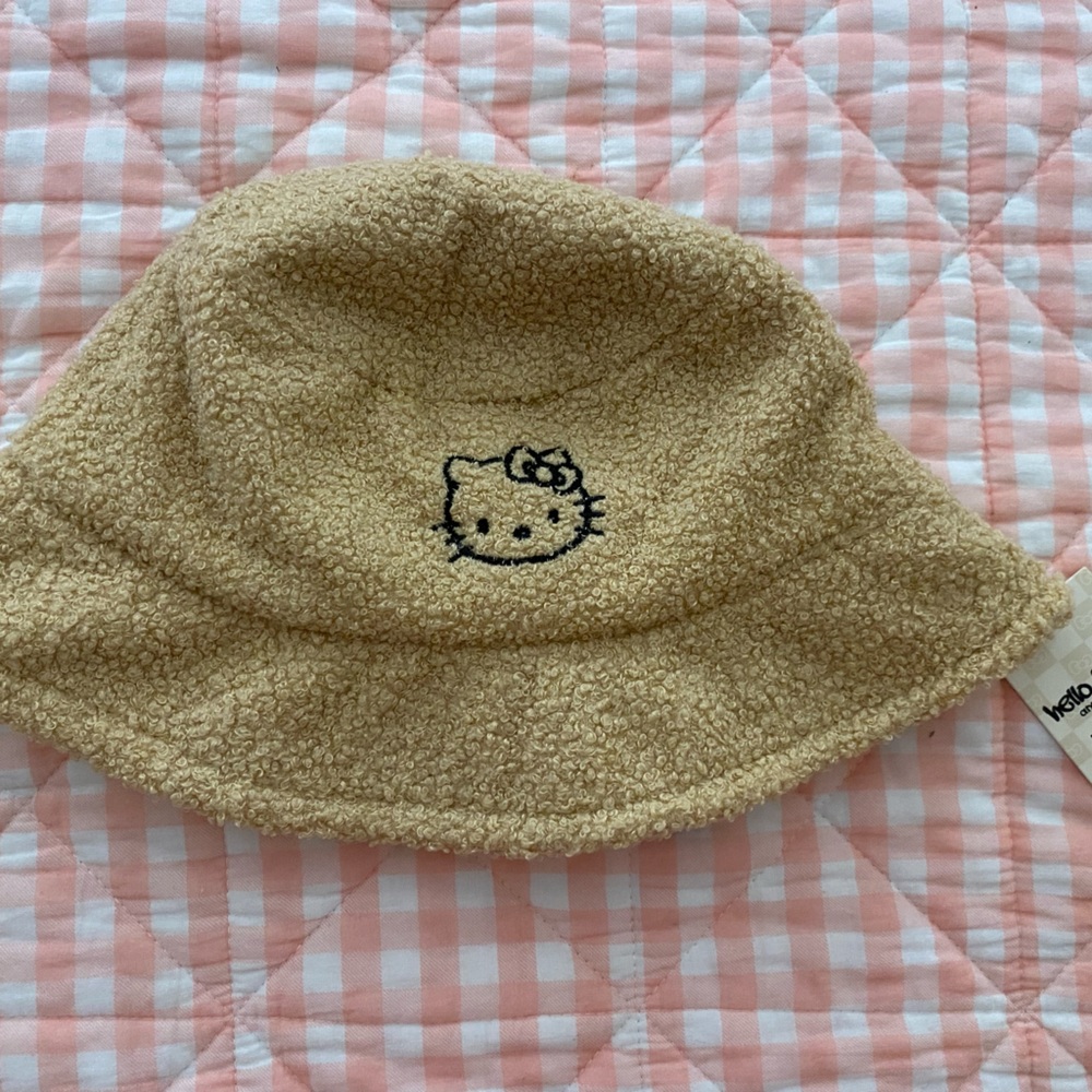 Hello Kitty Sherpa Bucket Hat